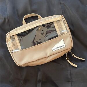 No Reception Club the Dopp kit in olive